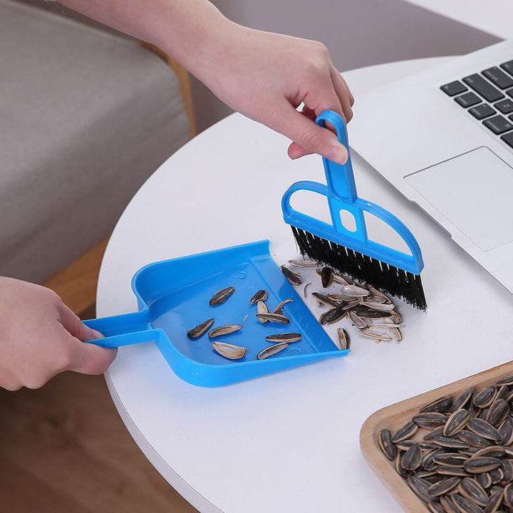 MINI SWEEPER AND HAND BRUSH CLEAN LAPTOP KEYBOARD